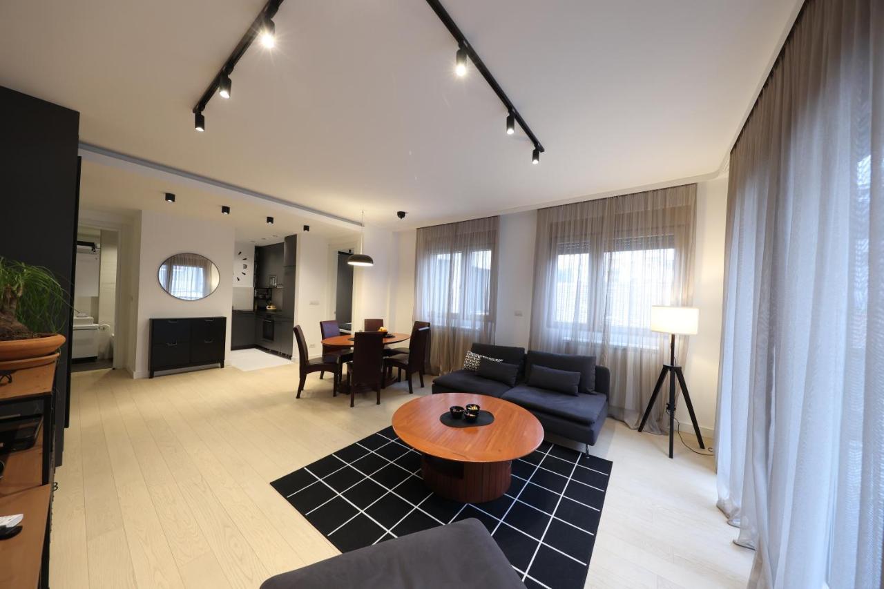 Modern Apartment In The Heart Of Belgrado Exterior foto